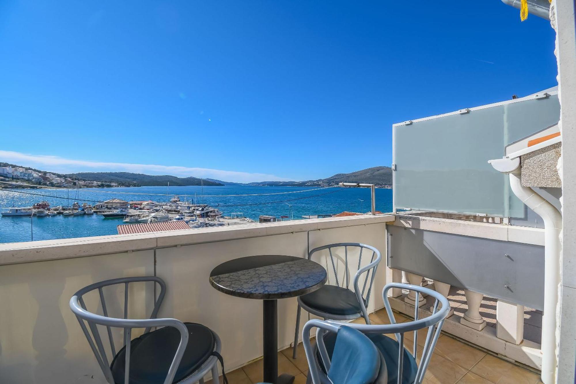Apartments Anna Trogir Zewnętrze zdjęcie